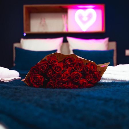 French Klss - Love Room By Prim0 C0Nciergerie Κλερμόν Φεράν Εξωτερικό φωτογραφία